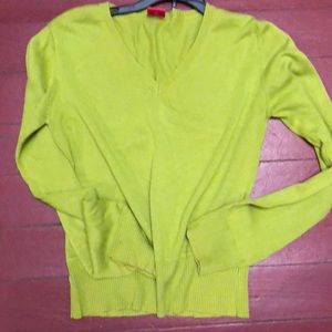 Akiabara v-neck sweater